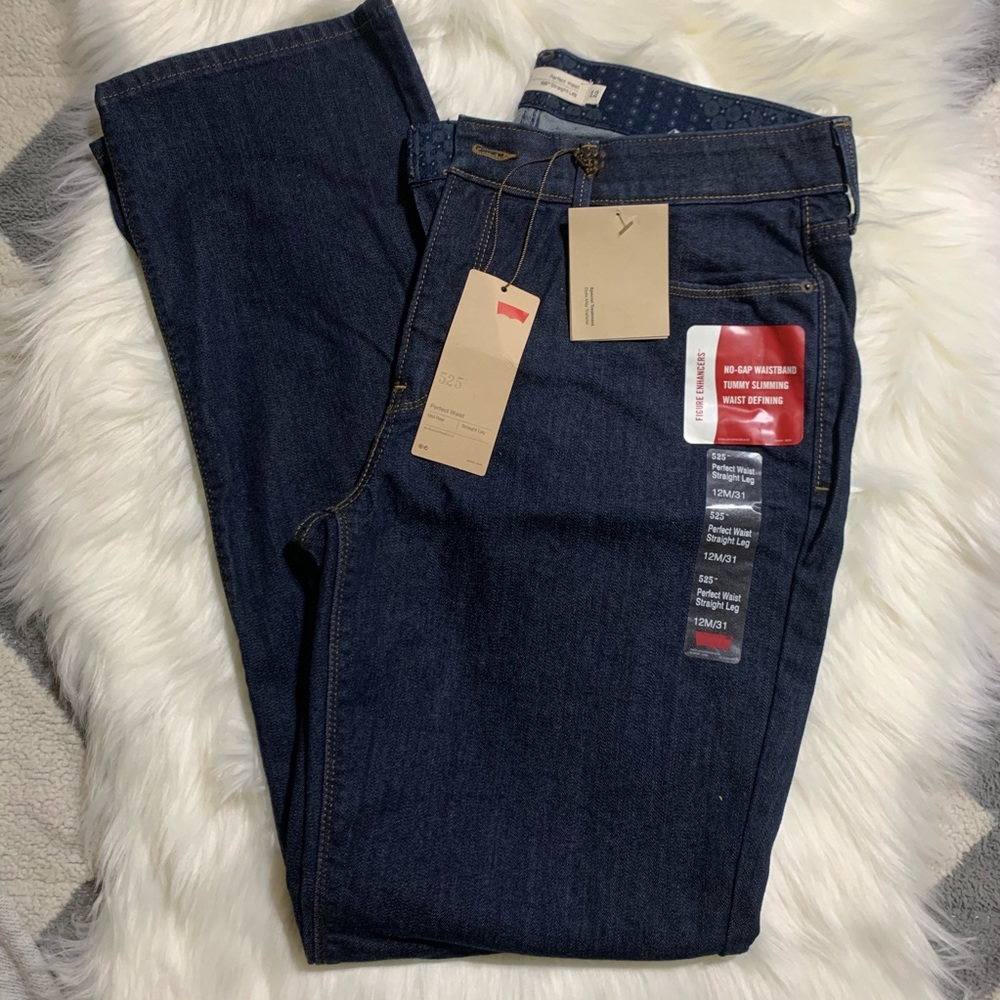 New levis Perfect Waist 525 Straight Leg size 12